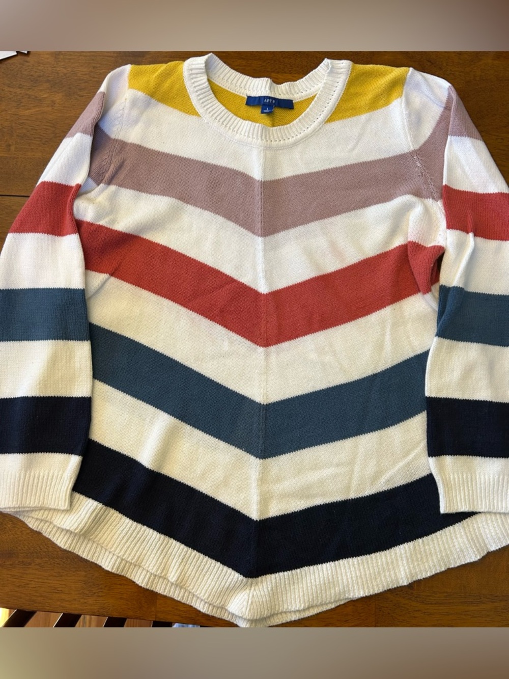 Women’s Large Apt. 9 Multi-Color Chevron Stripe Sweater